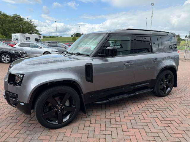 2022 Land Rover Defender 3.0 D300 X-Dynamic S Auto 7-Seat