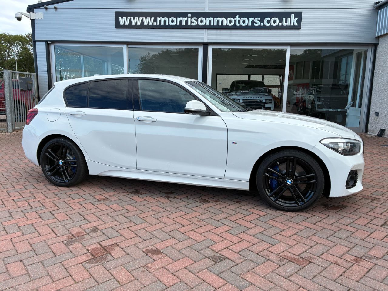 2019 BMW 118I