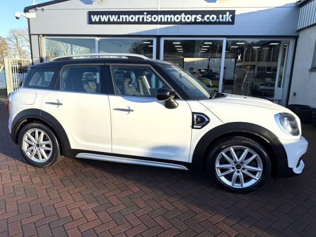 Mini Countryman 2.0 Cooper S Sport Auto Hatchback Petrol Light White / Black Roof