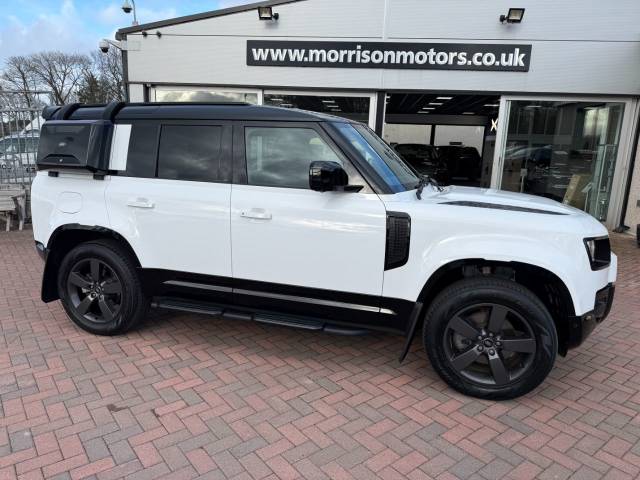 Land Rover Defender 110 3.0 D250 SE Auto Estate Diesel Fuji White / Black Roof