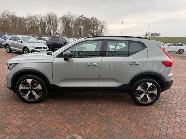 2025 Volvo XC40 2.0 B4P 197 Plus Dark Auto