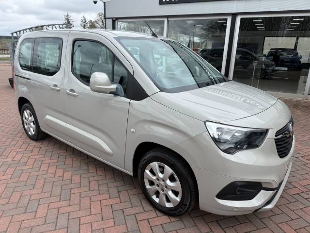 2019 Vauxhall Combo-life 1.2T 110 Energy