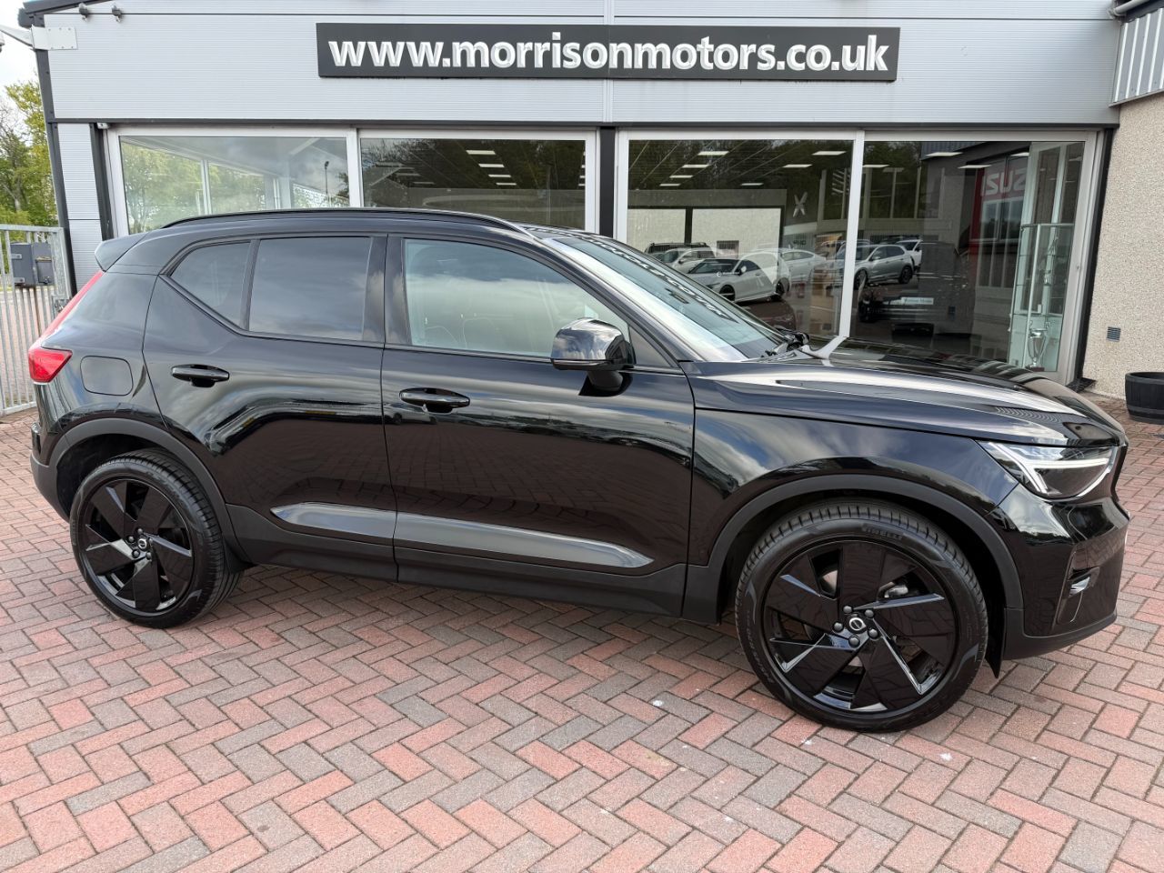 2025 Volvo XC40