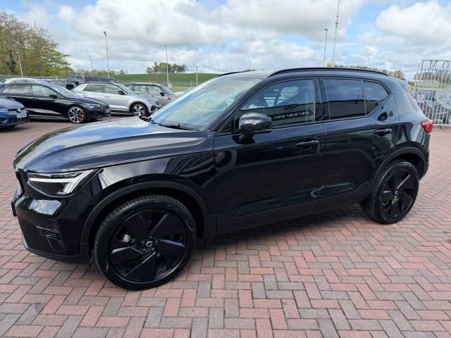 2025 Volvo XC40 2.0 B4P 197 Black Edition Plus Auto