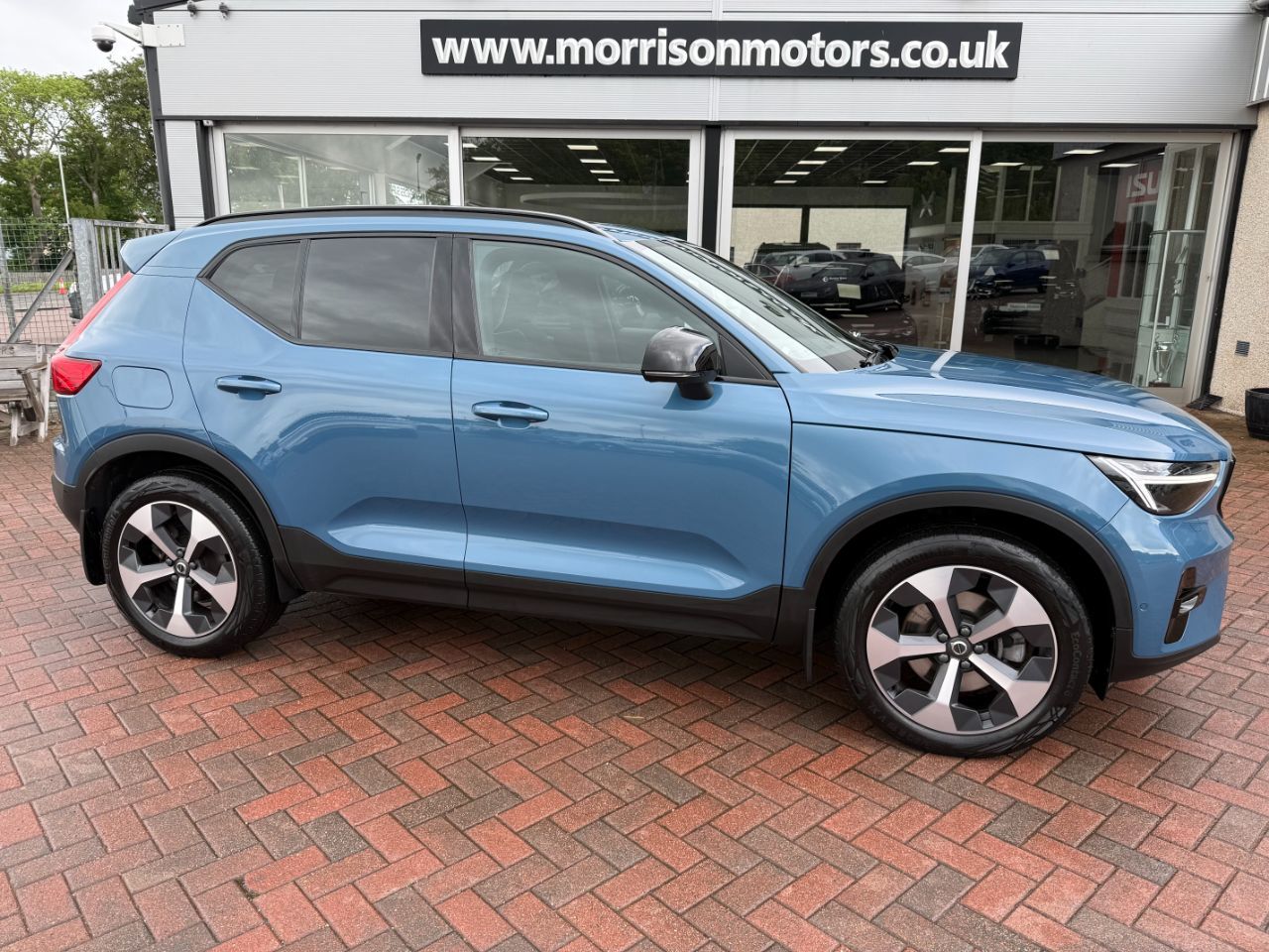 2023 Volvo XC40