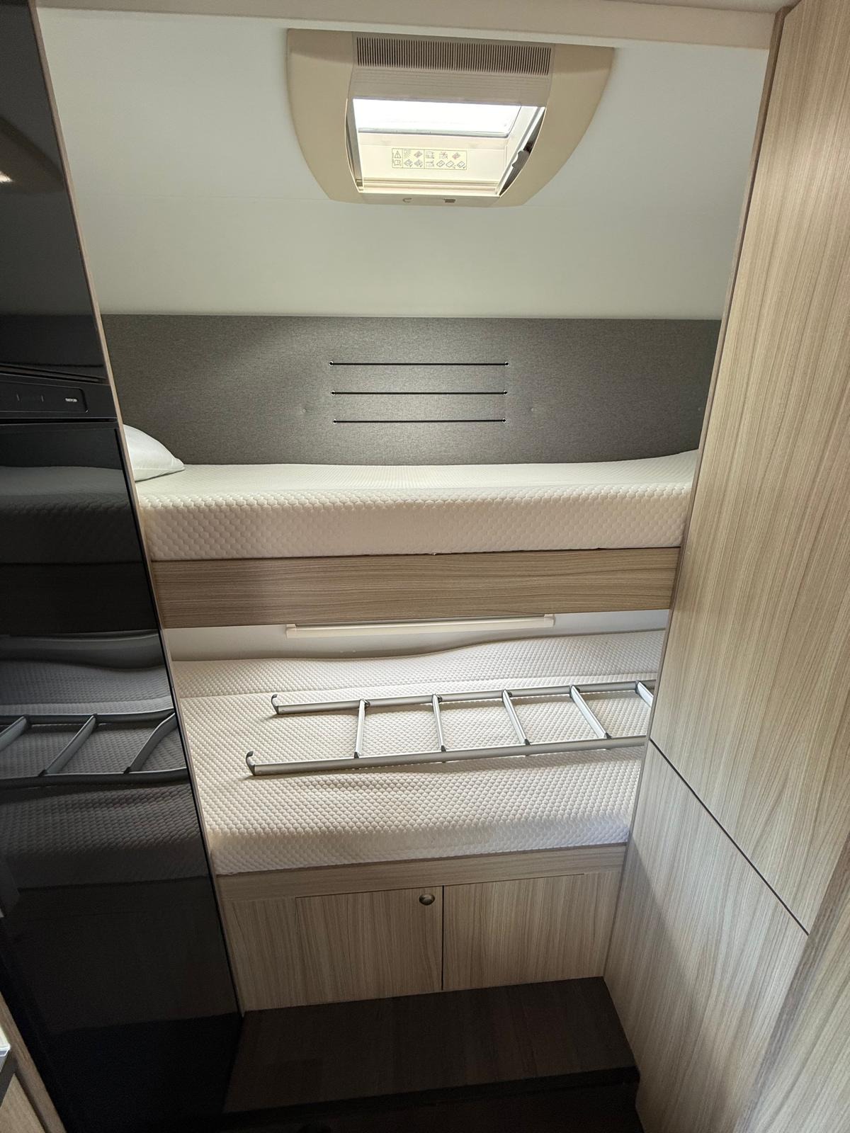 2022 Fiat Ducato 2.3HDi 140 Automatic, Adria Sunliving A70 DK