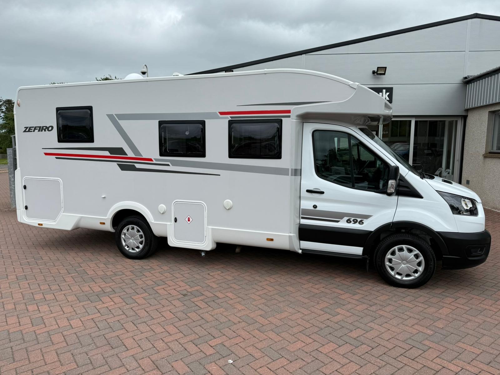 2021 Ford Transit 2.0 130 Auto, Roller Team Zefiro 696