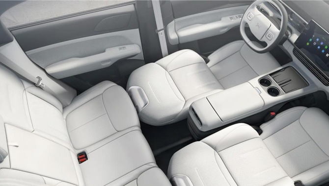 XPENG G6 - Interior