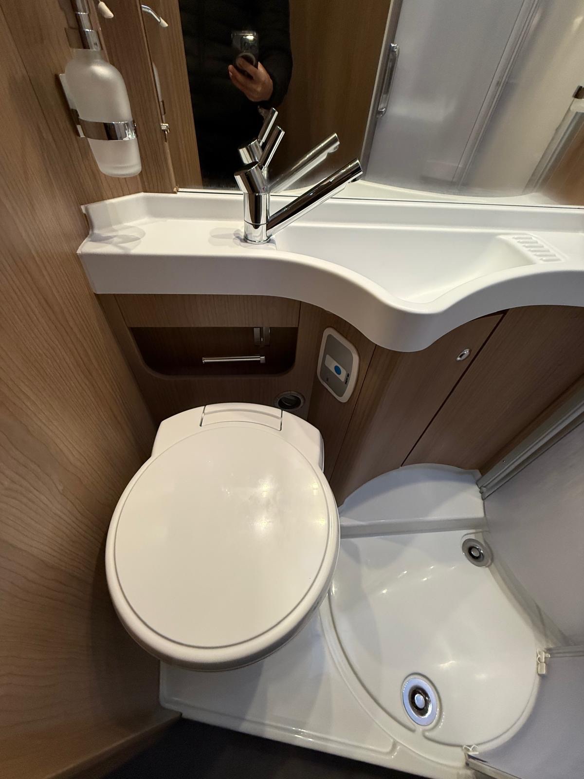 2022 (22) Fiat Ducato 2.2 140 Auto, Malibu T430 LE